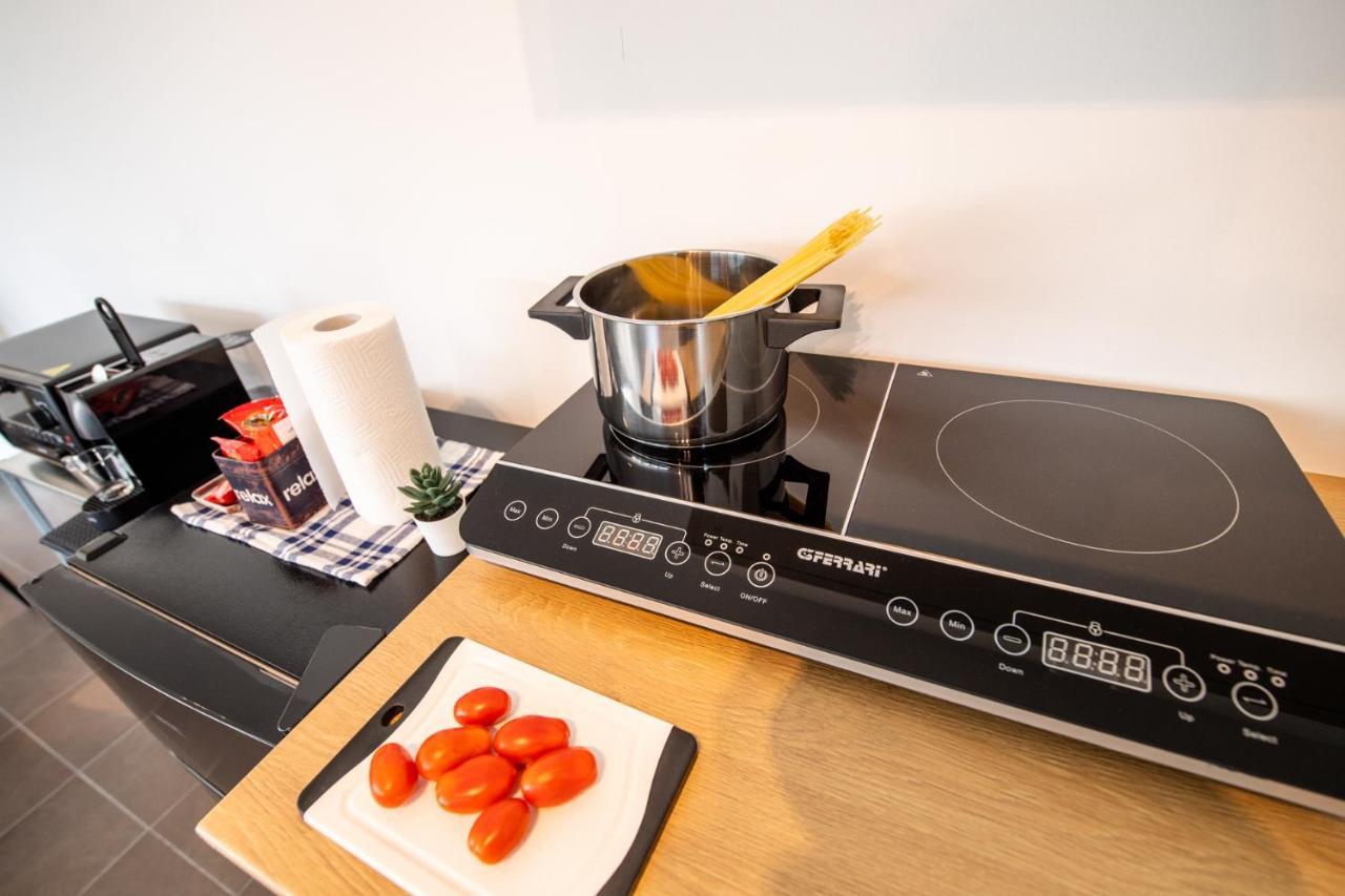 Apartament 350 M Dalla Stazione L Parcheggio Free L Nova Loft Parma Zewnętrze zdjęcie