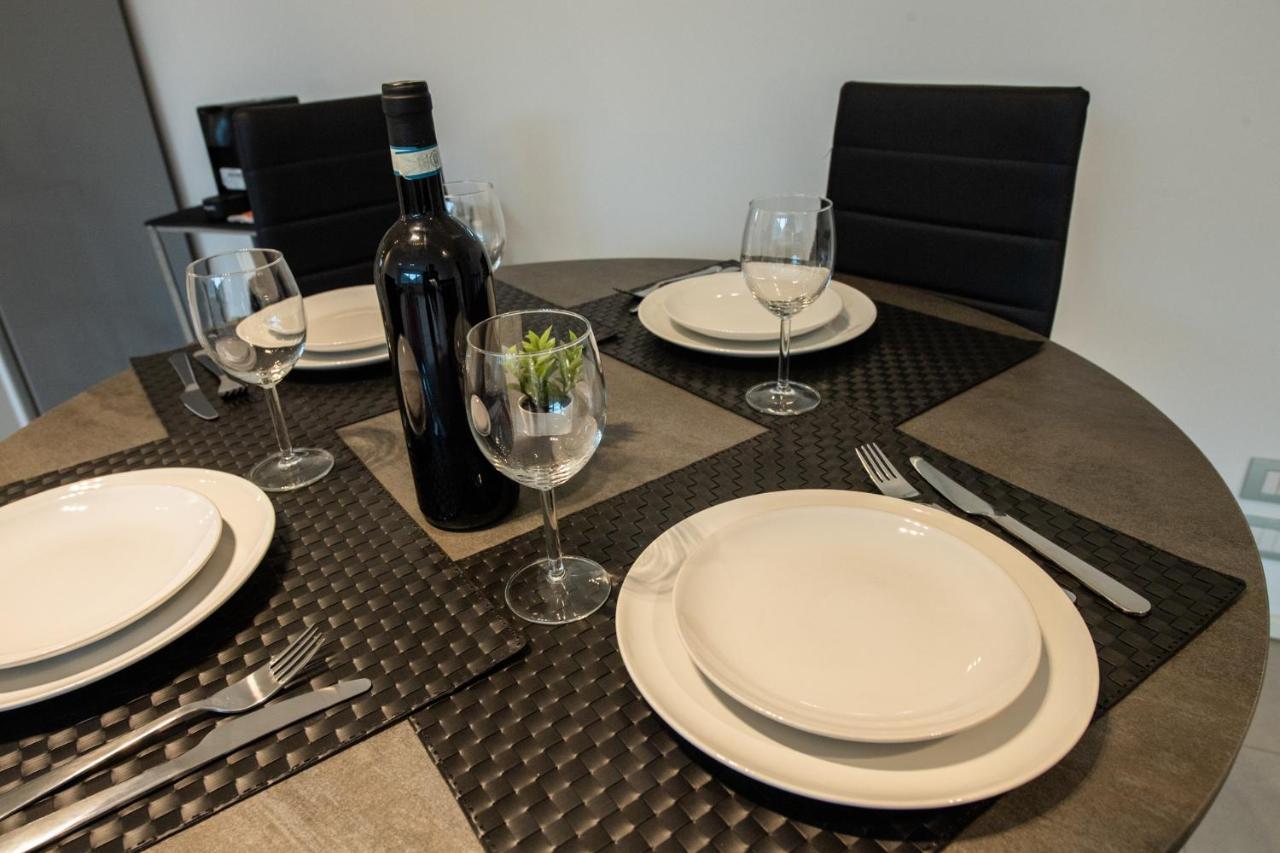 Apartament 350 M Dalla Stazione L Parcheggio Free L Nova Loft Parma Zewnętrze zdjęcie