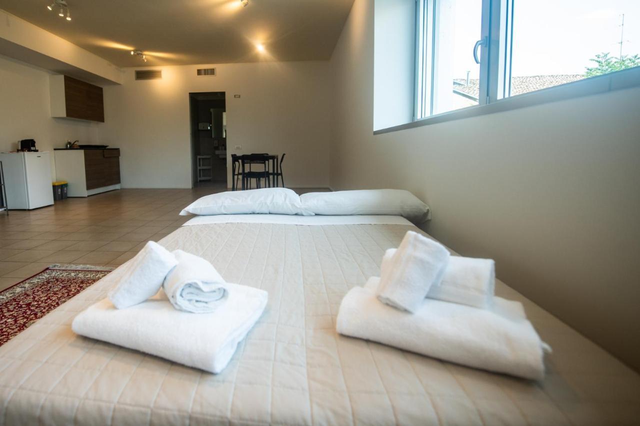 Apartament 350 M Dalla Stazione L Parcheggio Free L Nova Loft Parma Zewnętrze zdjęcie