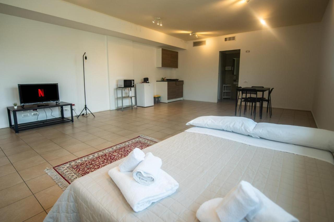 Apartament 350 M Dalla Stazione L Parcheggio Free L Nova Loft Parma Zewnętrze zdjęcie